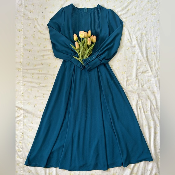 🌷SOLD🌷 Blue Cottagecore Formal Dress 🌷🤍 - Picture 2 of 3